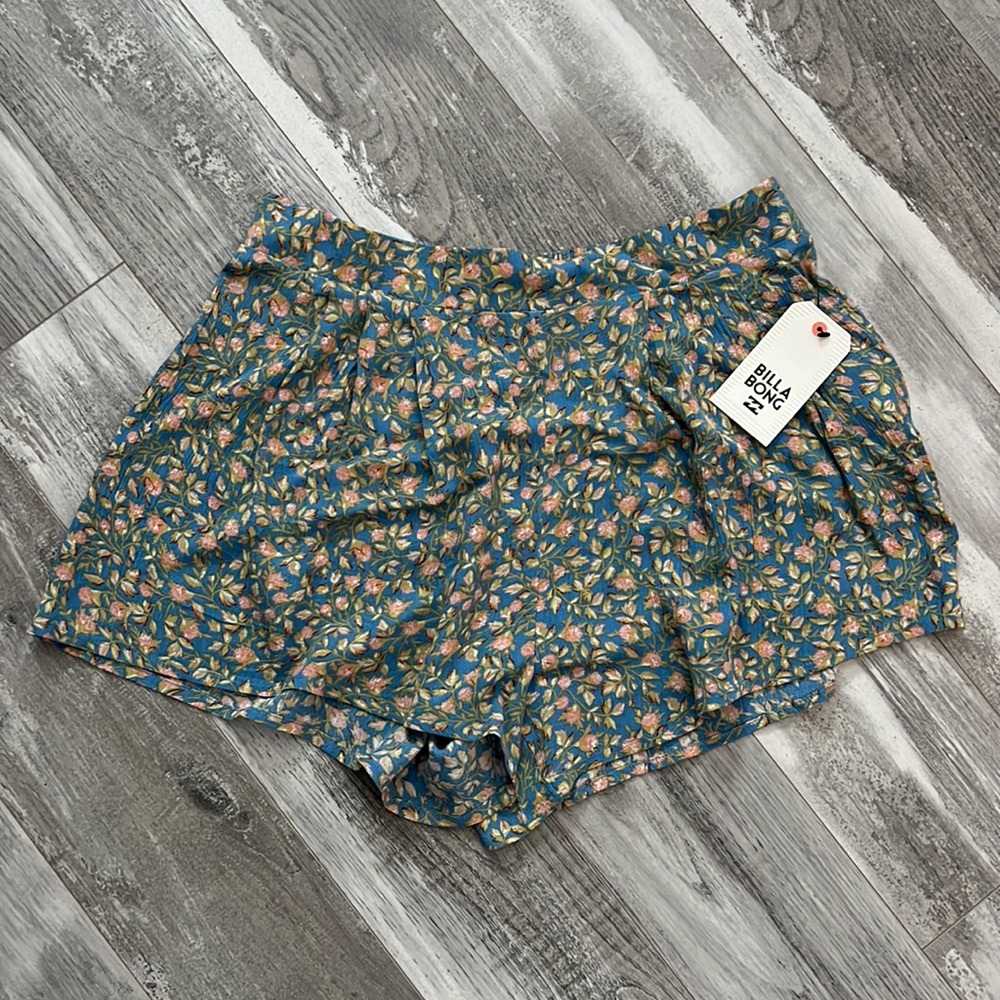 Floral Billabong Shorts - Size Large